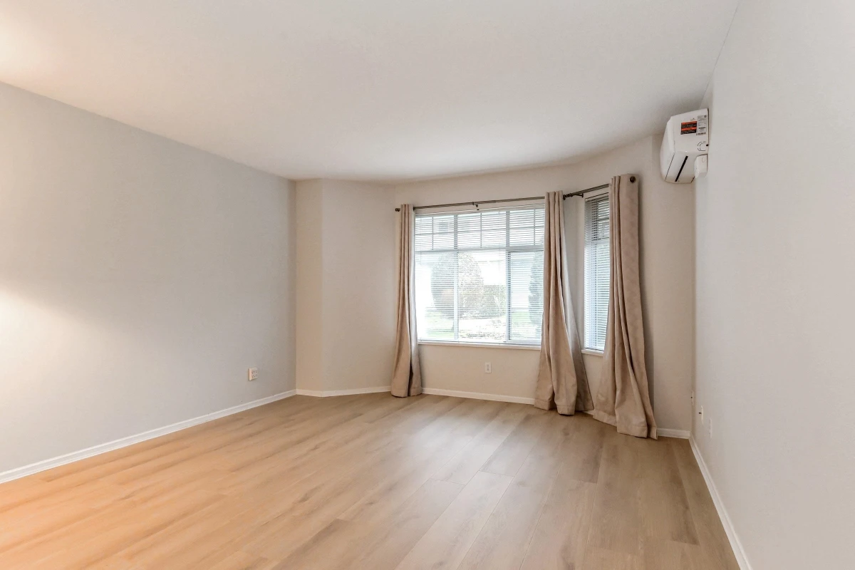 Guest Bathroom Photo of 23 9208 208 Street, Langley, BC