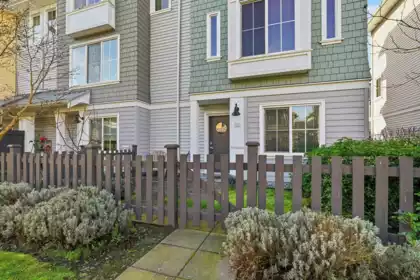Front Yard Photo of 20 5550 Admiral Way, Ladner, BC