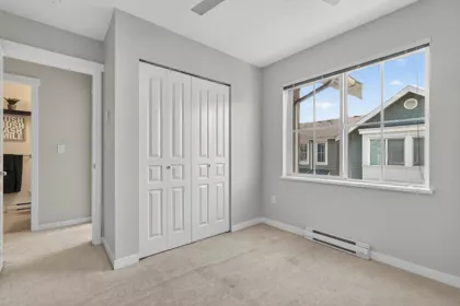 Hallway Photo of 20 5550 Admiral Way, Ladner, BC