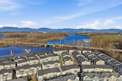 Hot Tub / Spa Photo of 20 5550 Admiral Way, Ladner, BC