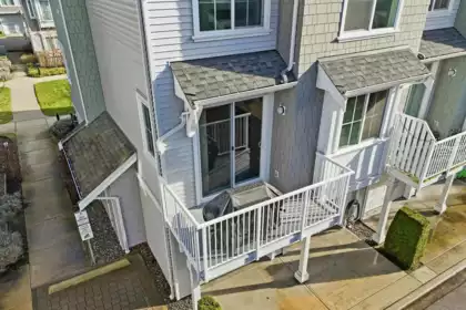 Outdoor Deck Photo of 20 5550 Admiral Way, Ladner, BC