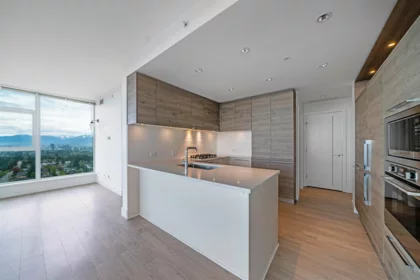 Walk-In Closet Photo of 3408 7358 Edmonds Street, Burnaby, BC