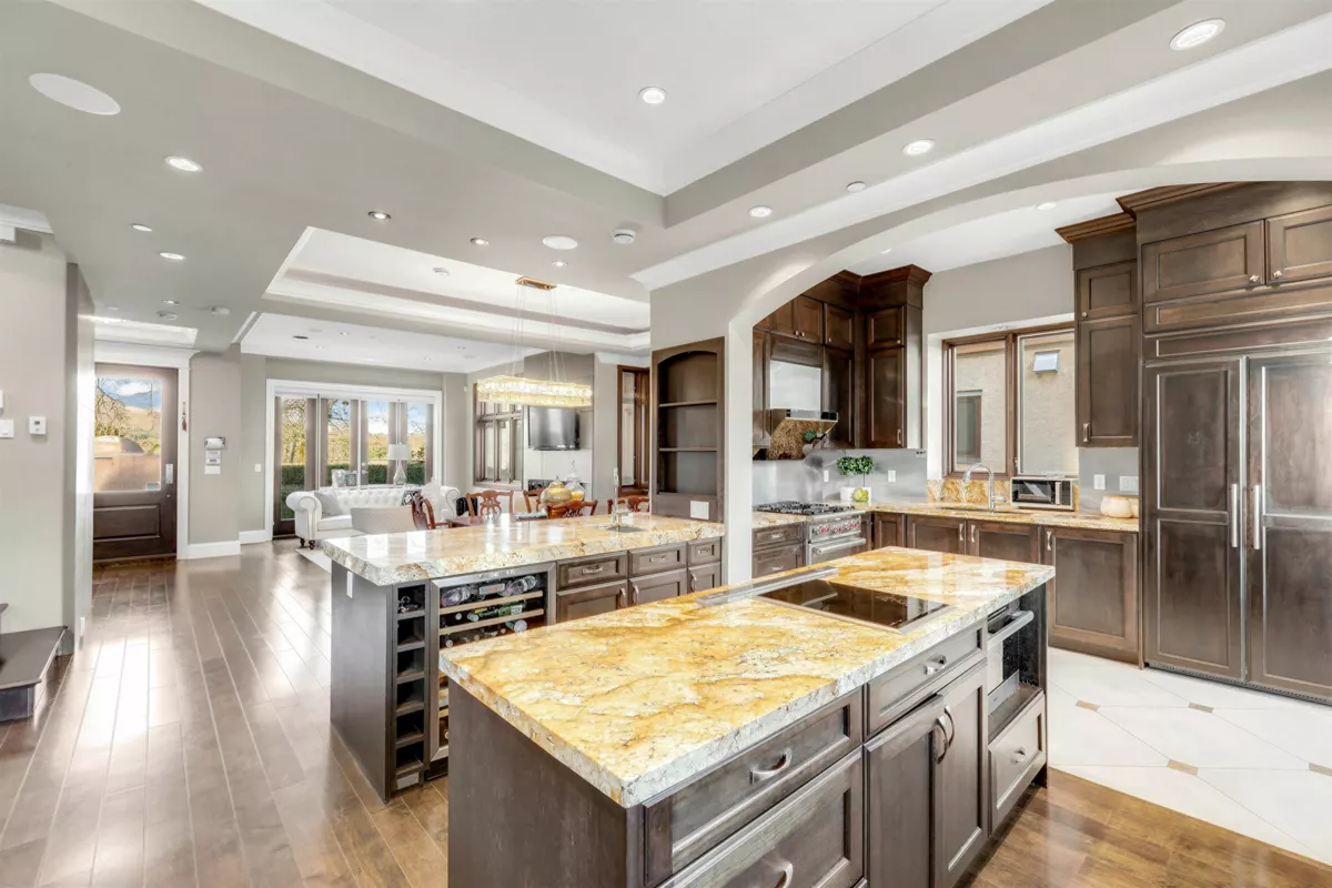 Kitchen Island Photo of 4320 W 8th Avenue, Vancouver, BC