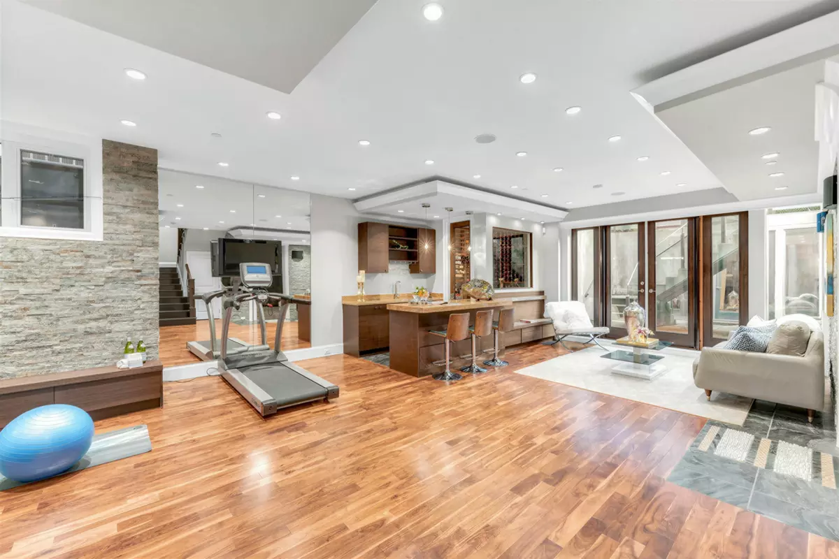 Loft / Bonus Room Photo of 4320 W 8th Avenue, Vancouver, BC