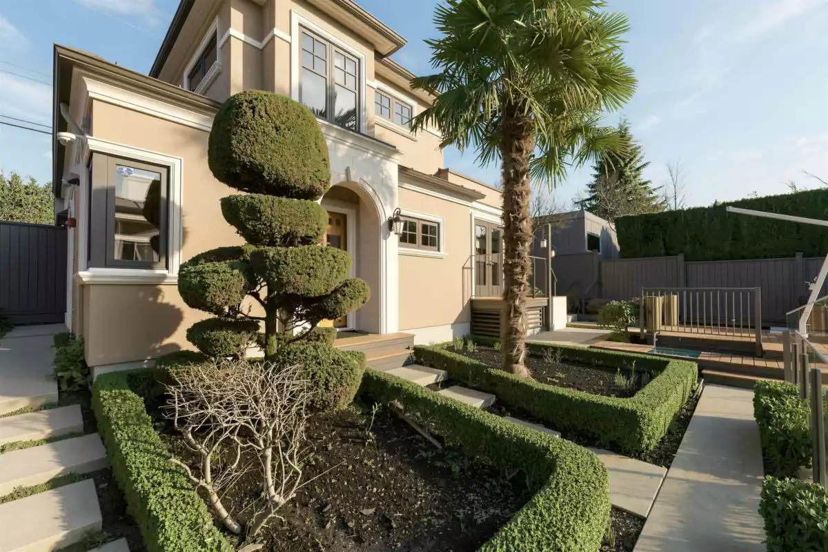 Outdoor Patio Photo of 4320 W 8th Avenue, Vancouver, BC