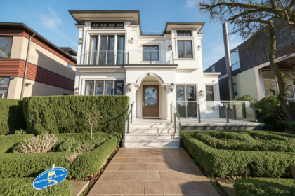 4320 W 8th Avenue, Vancouver, BC