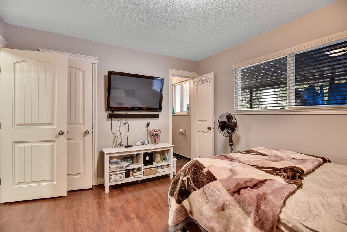 Breakfast Nook Photo of 12845 64 Avenue, Surrey, BC