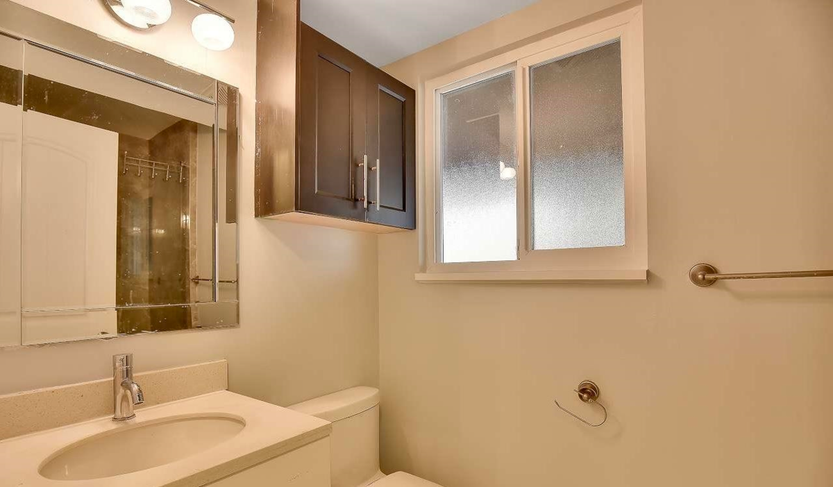 Mudroom Photo of 12845 64 Avenue, Surrey, BC