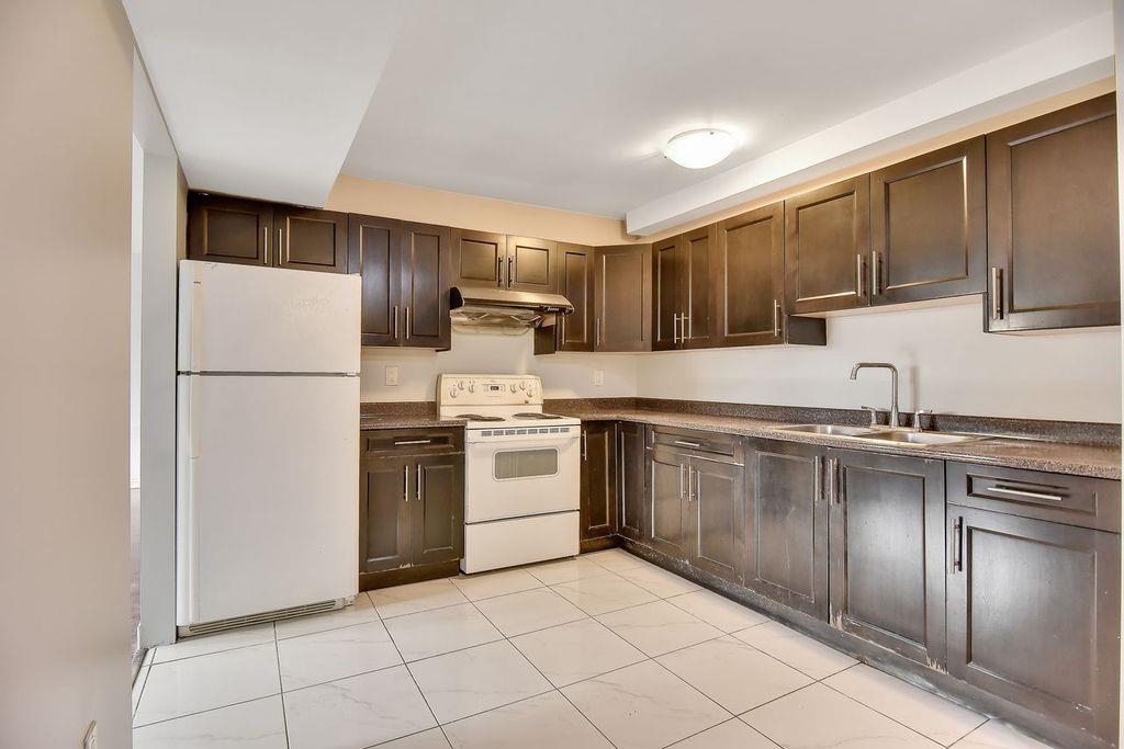 Powder Room Photo of 12845 64 Avenue, Surrey, BC