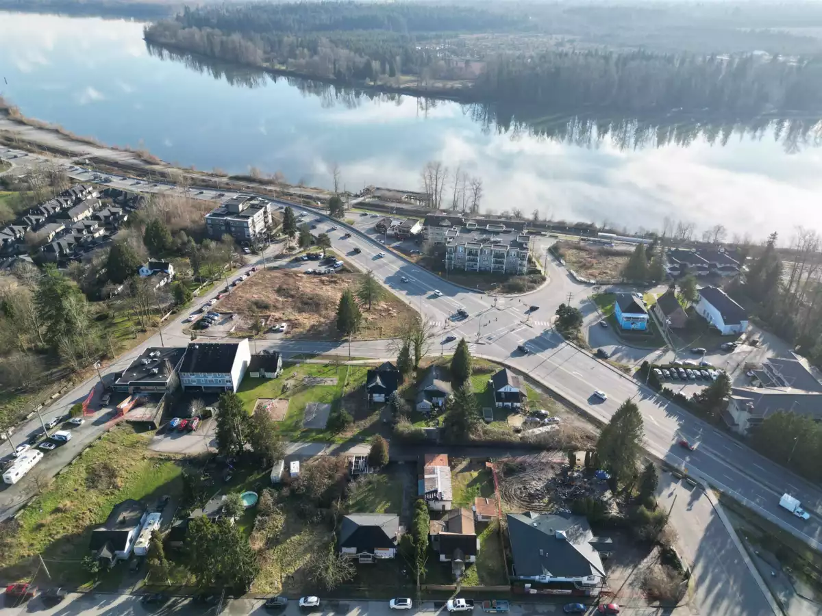 Guest Bathroom Photo of 22328 St Anne Avenue, Maple Ridge, BC