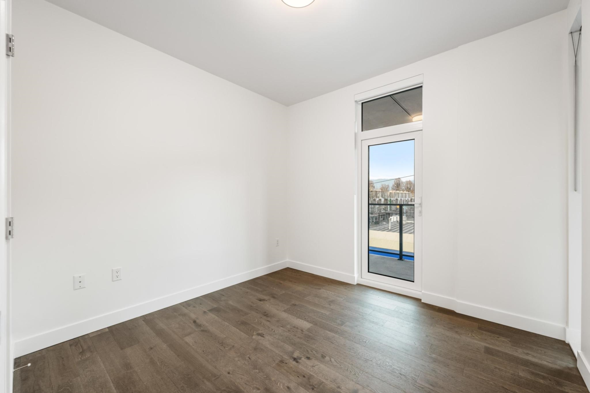 Backyard Photo of 302 2888 Arbutus Street, Vancouver, BC