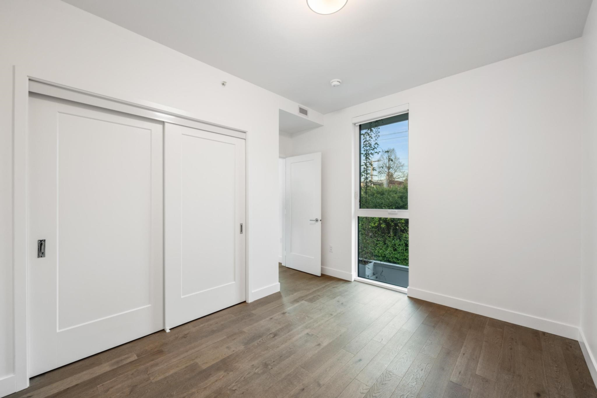Laundry Room Photo of 302 2888 Arbutus Street, Vancouver, BC