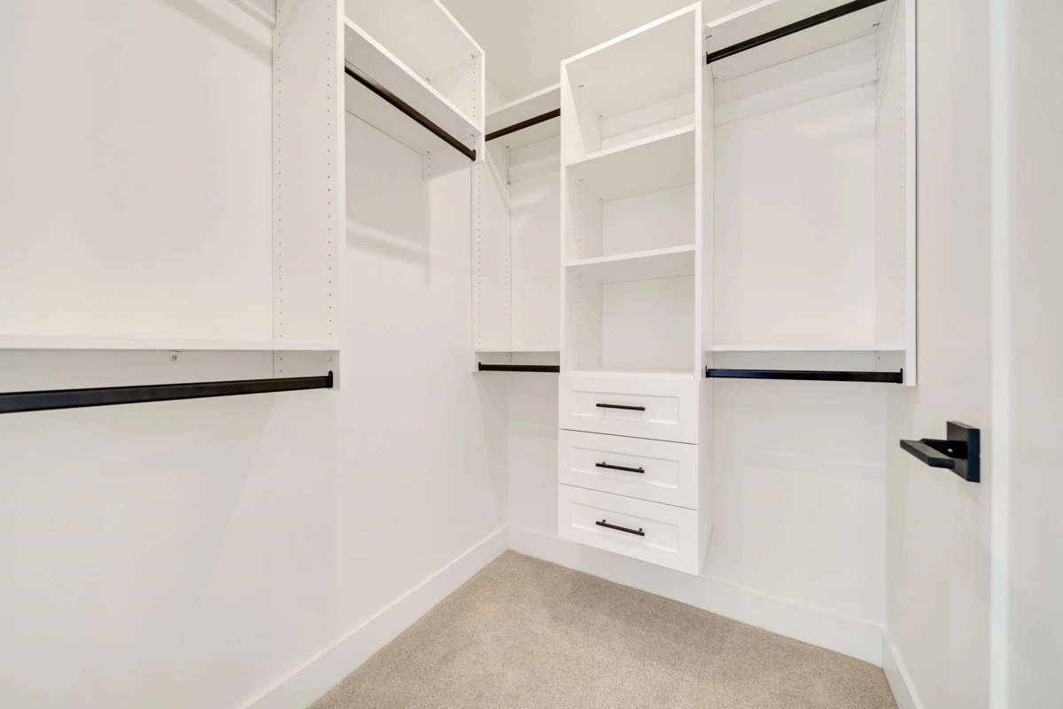 Guest Bathroom Photo of 7806 Wiltshire Boulevard, Delta, BC