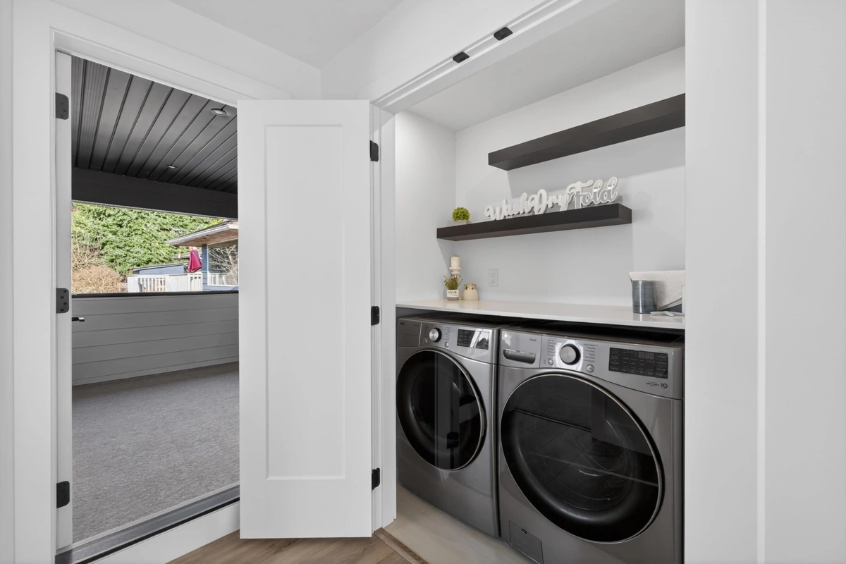 Mudroom Photo of 7806 Wiltshire Boulevard, Delta, BC