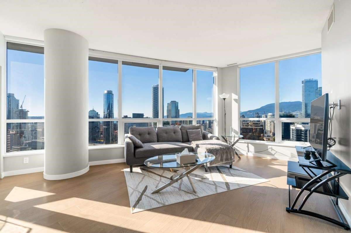 Dining Area Photo of 3107 833 Seymour Street, Vancouver, BC