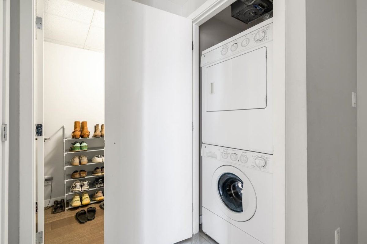 Garage Interior Photo of 3107 833 Seymour Street, Vancouver, BC