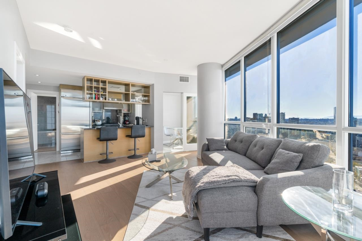 Kitchen Photo of 3107 833 Seymour Street, Vancouver, BC