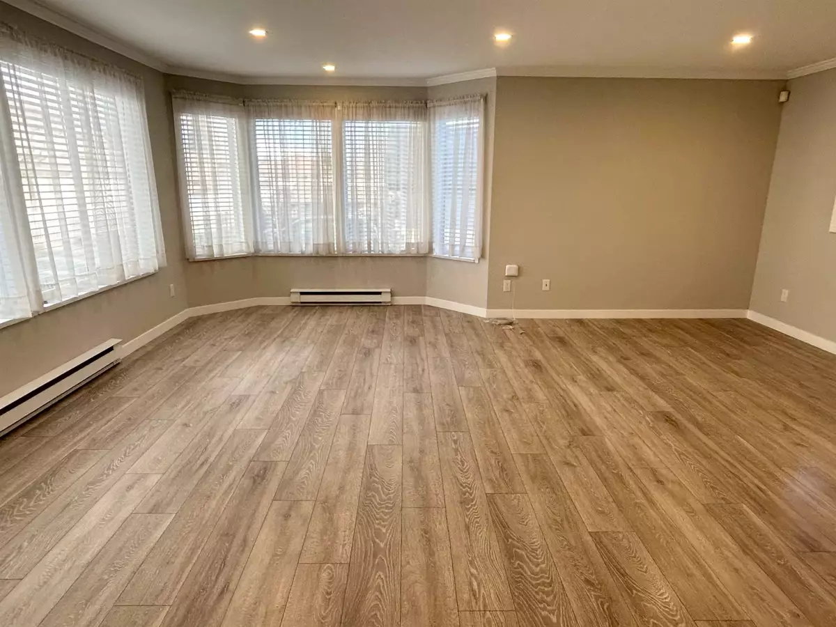 Kitchen Photo of 105 5875 Imperial Street, Burnaby, BC