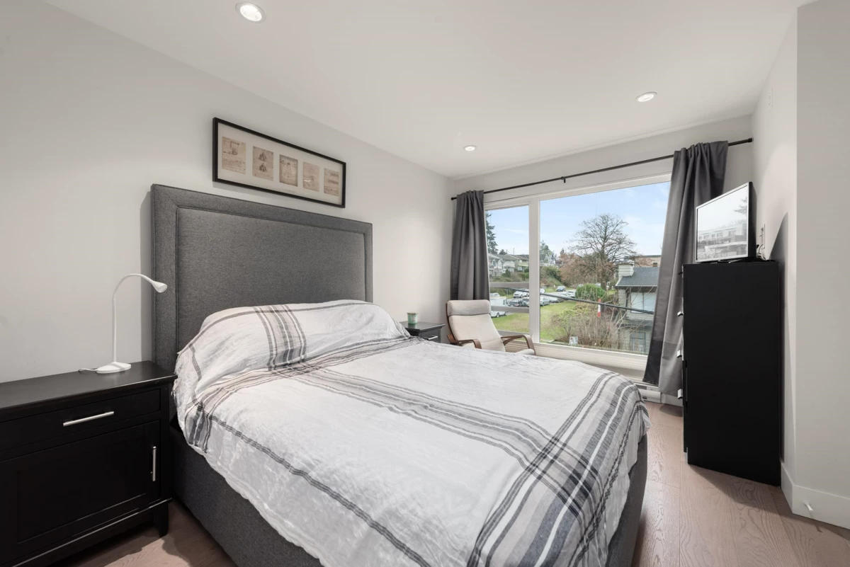 Entry Foyer Photo of 147 St. Patricks Avenue, North Vancouver, BC