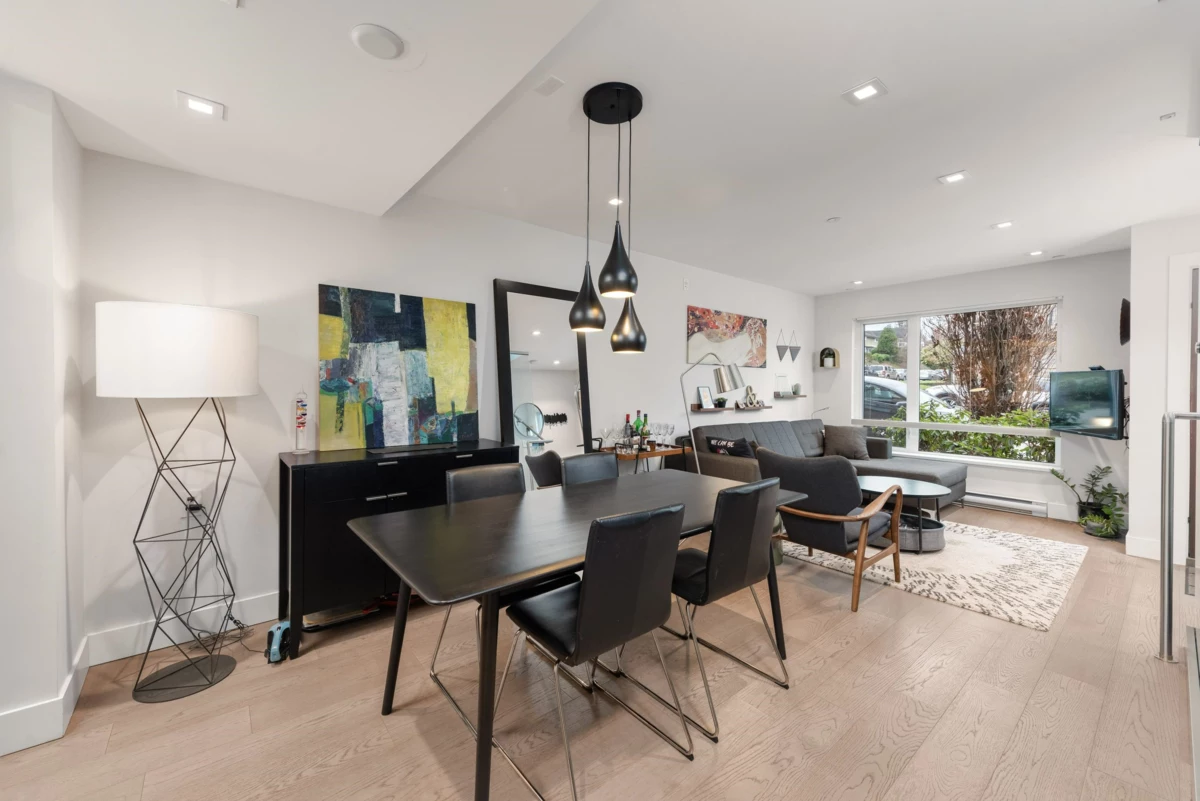 Kitchen Island Photo of 147 St. Patricks Avenue, North Vancouver, BC