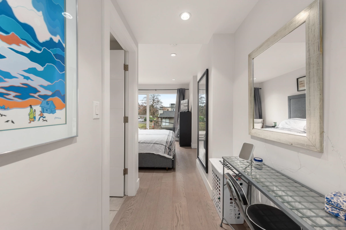 Mudroom Photo of 147 St. Patricks Avenue, North Vancouver, BC