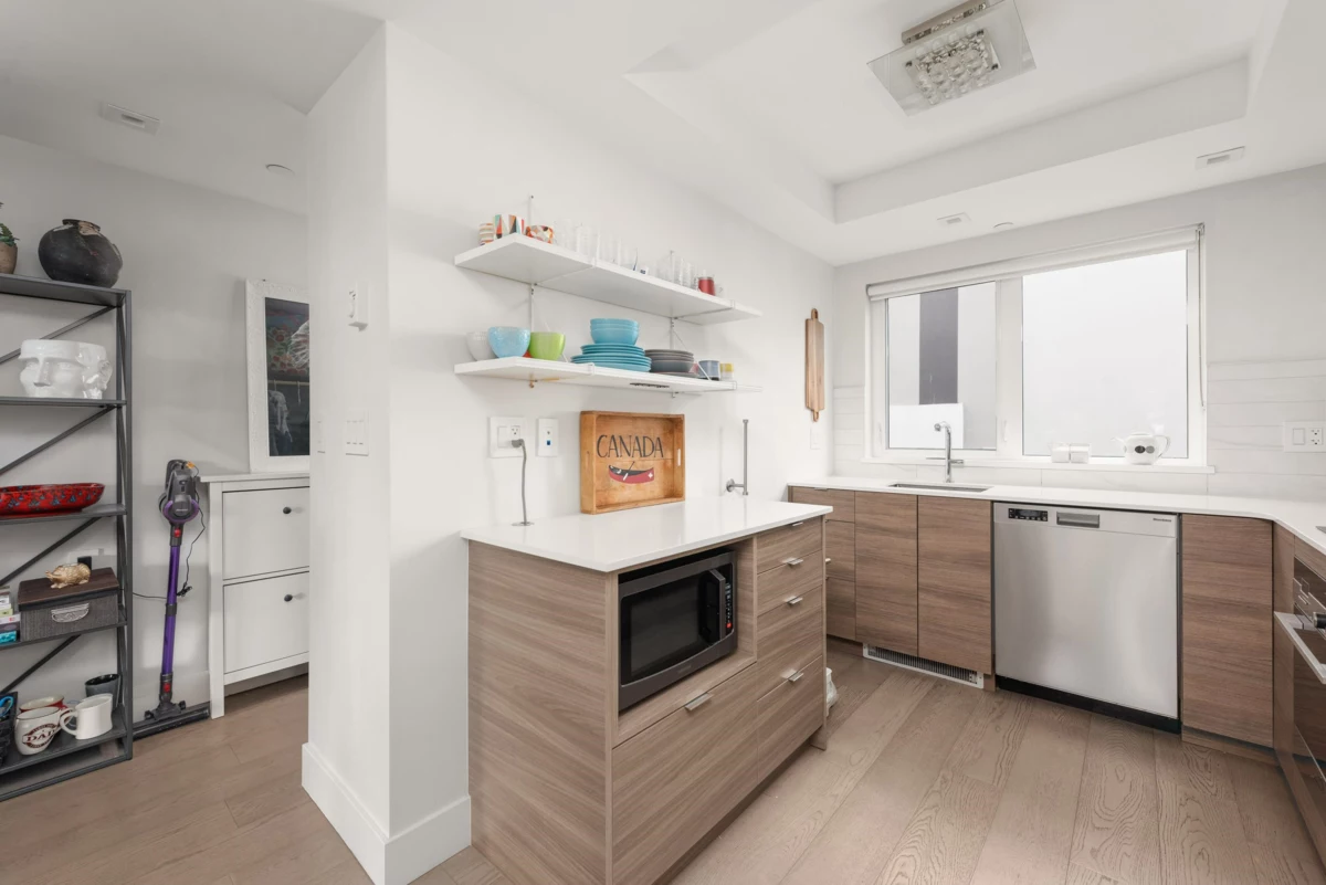 Primary Bathroom Photo of 147 St. Patricks Avenue, North Vancouver, BC