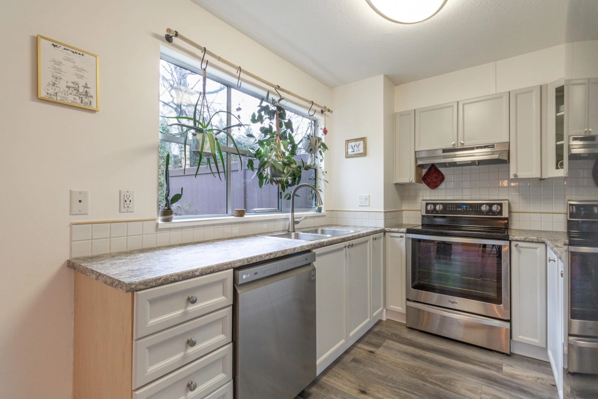 Bedroom 4 Photo of 41 12099 237 Street, Maple Ridge, BC