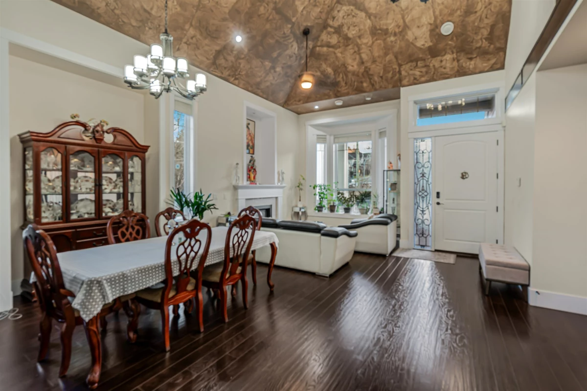 Dining Area Photo of 14799 63rd Avenue, Surrey, BC