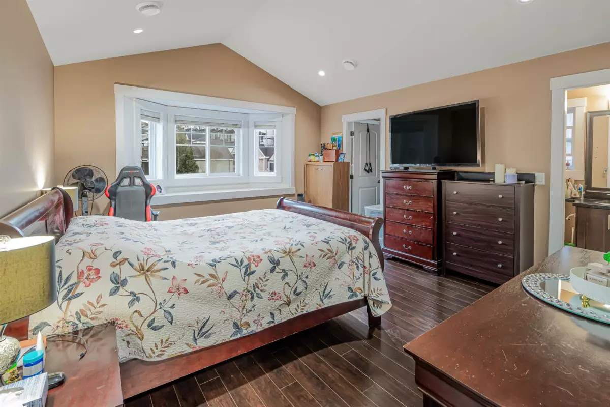 Garage Interior Photo of 14799 63rd Avenue, Surrey, BC