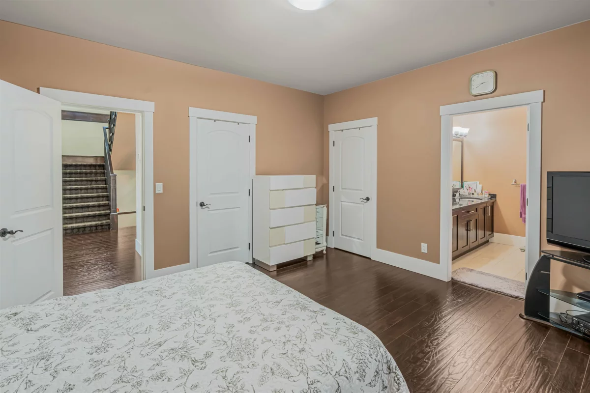 Guest Bathroom Photo of 14799 63rd Avenue, Surrey, BC