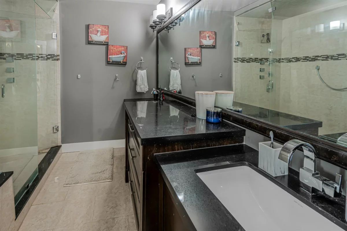 Laundry Room Photo of 14799 63rd Avenue, Surrey, BC