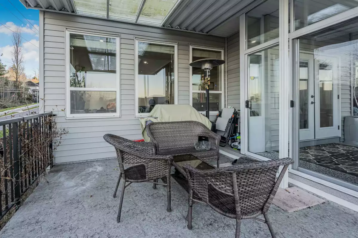 Swimming Pool Photo of 14799 63rd Avenue, Surrey, BC