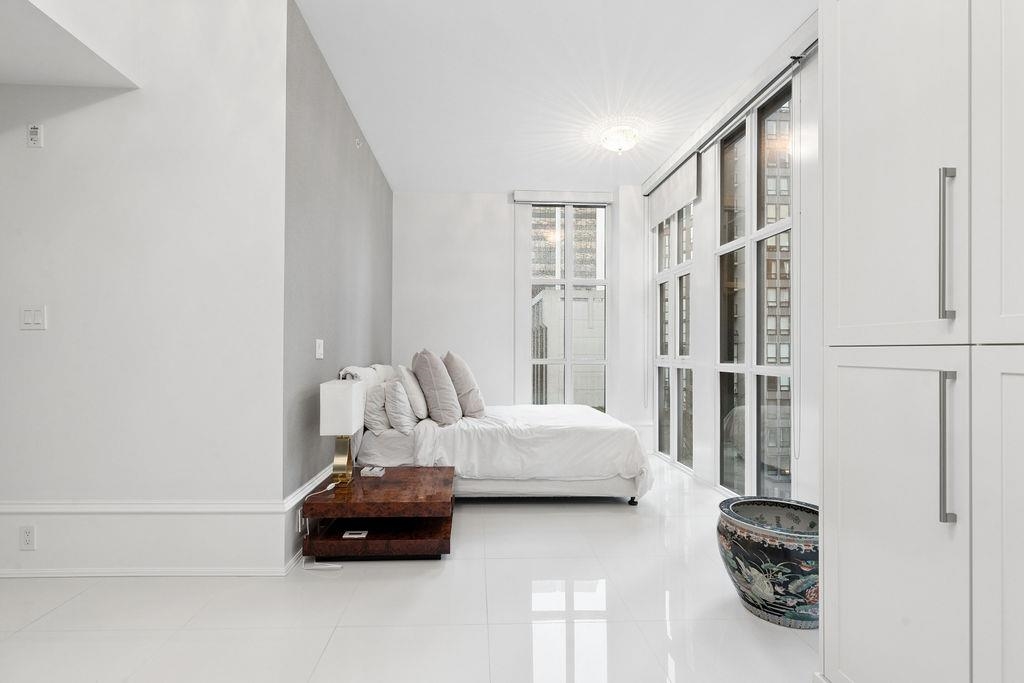 Basement Recreation Room Photo of PH2 1102 Hornby Street, Vancouver, BC