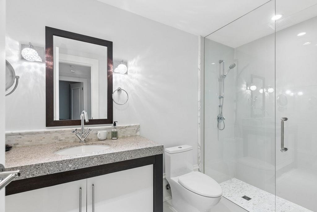 Hallway Photo of PH2 1102 Hornby Street, Vancouver, BC