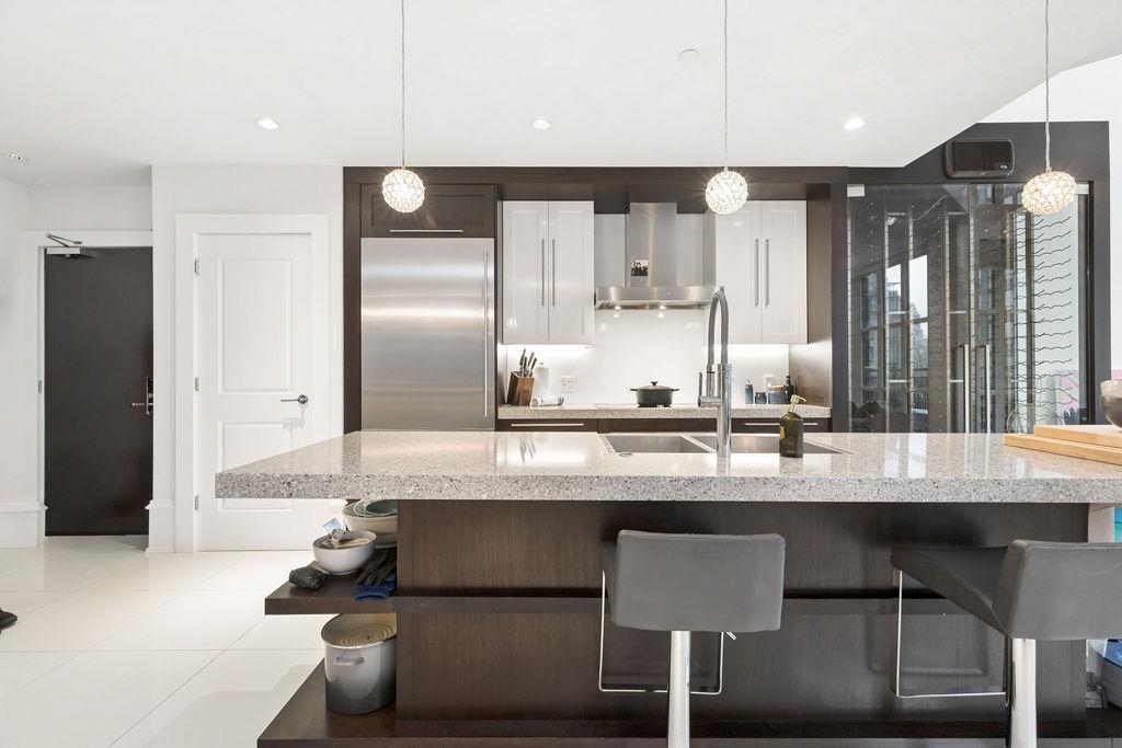 Primary Bathroom Photo of PH2 1102 Hornby Street, Vancouver, BC