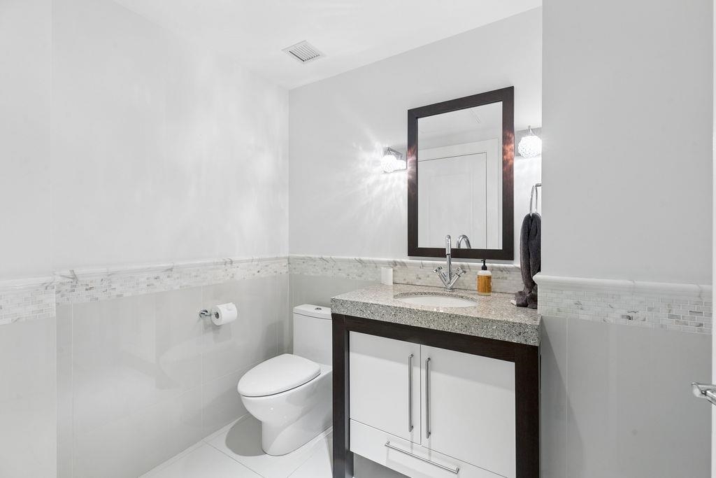 Staircase Photo of PH2 1102 Hornby Street, Vancouver, BC