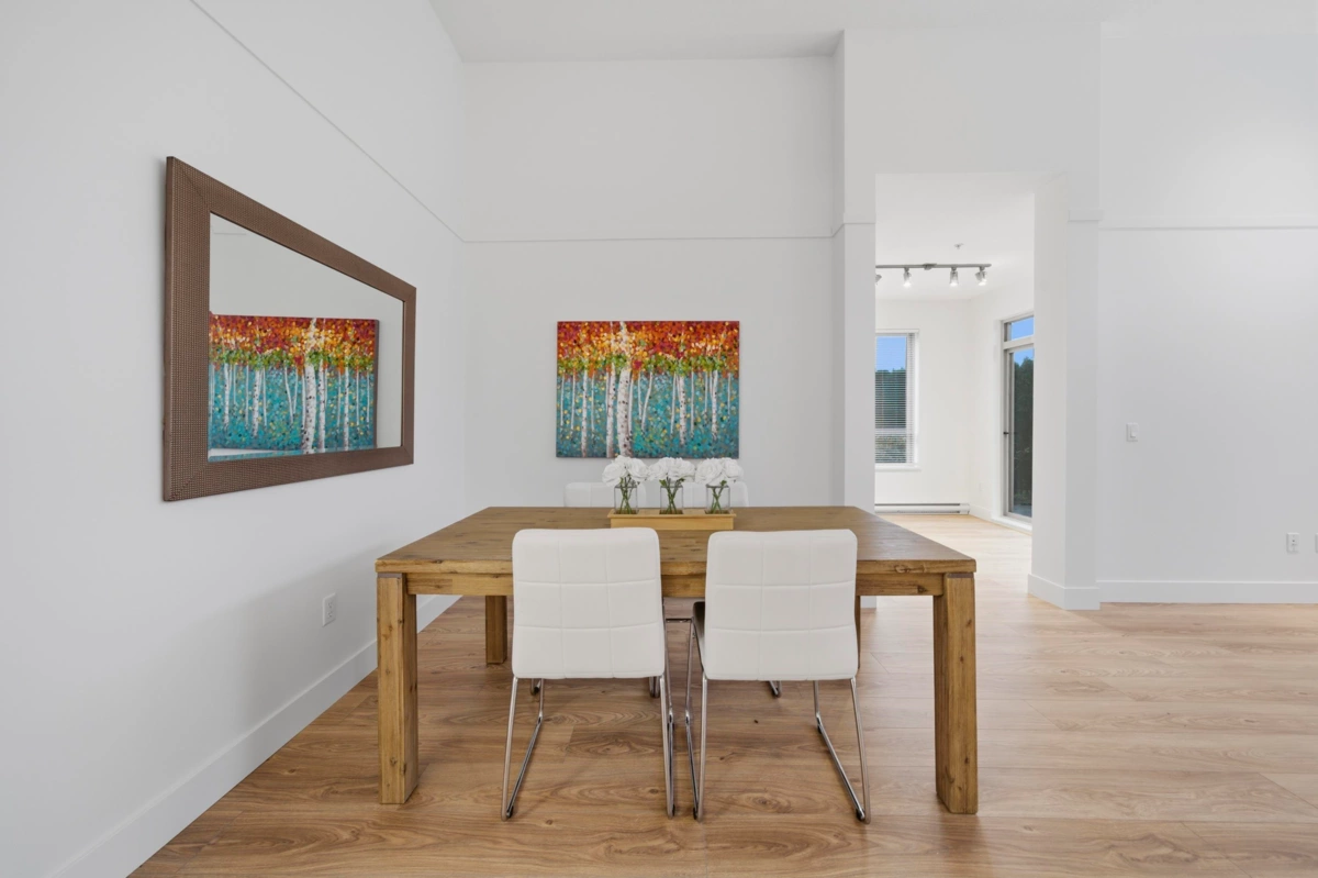 Kitchen Photo of 114 3178 Dayanee Springs Boulevard, Coquitlam, BC