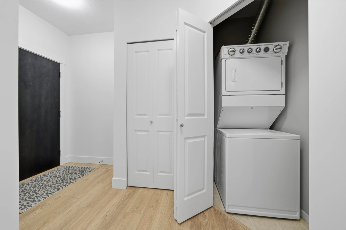 Living Room Photo of 114 3178 Dayanee Springs Boulevard, Coquitlam, BC