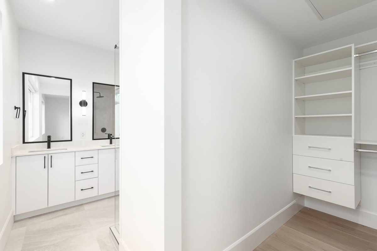 Walk-In Closet Photo of 851 E 19th Avenue, Vancouver, BC