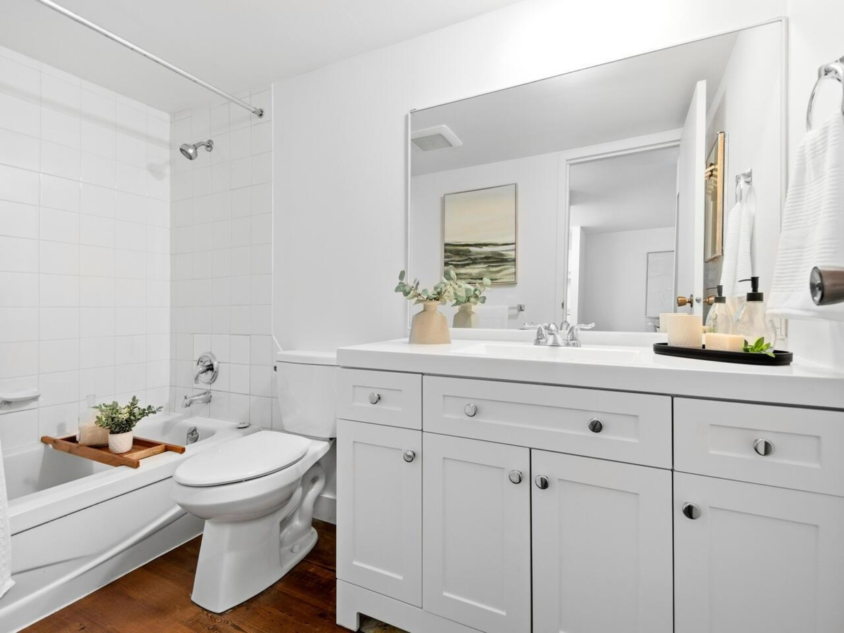 Basement Recreation Room Photo of 202 215 Mowat Street, New Westminster, BC