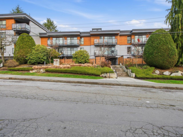 Laundry Room Photo of 202 215 Mowat Street, New Westminster, BC