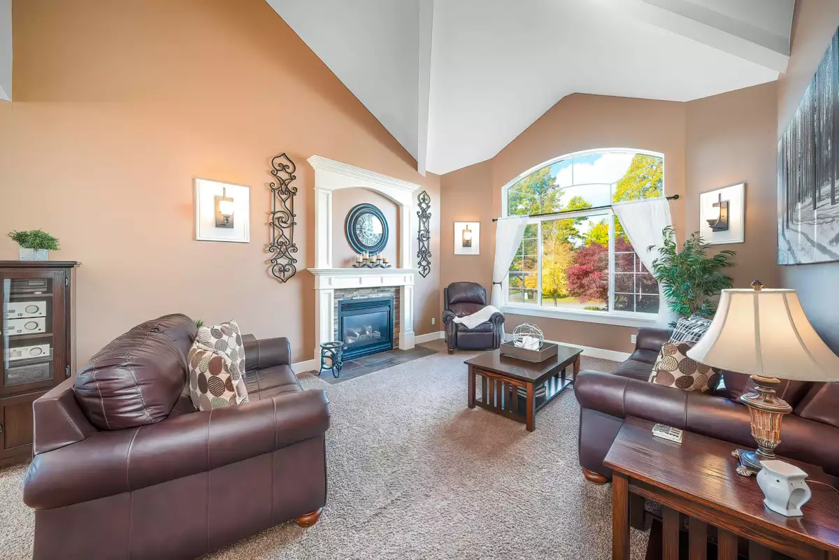 Breakfast Nook Photo of 26912 24a Avenue, Langley, BC