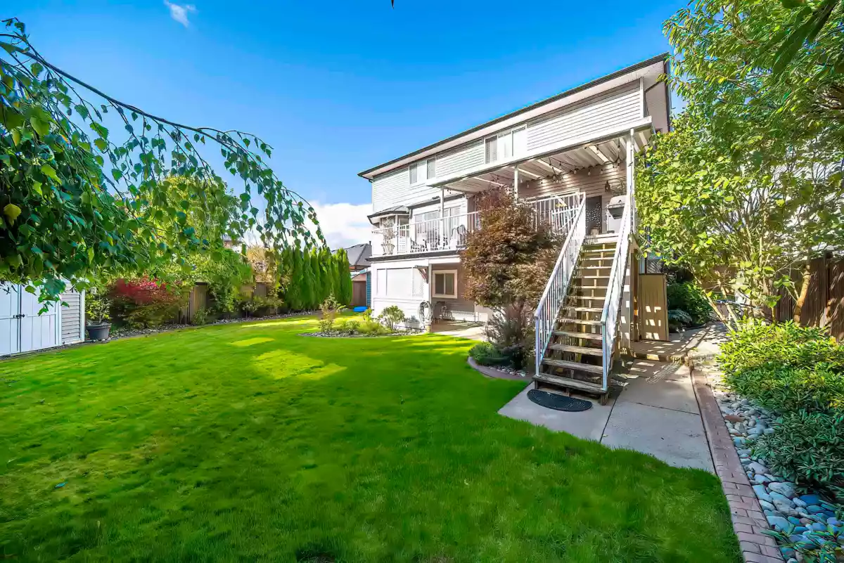 Dining Area Photo of 26912 24a Avenue, Langley, BC