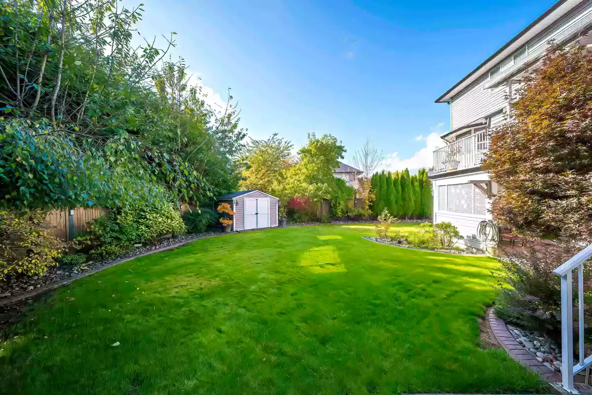 Family Room Photo of 26912 24a Avenue, Langley, BC