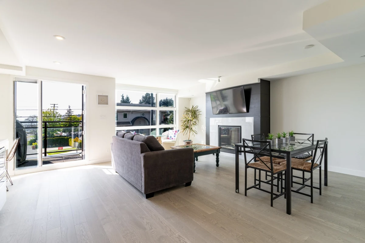 Basement Recreation Room Photo of 203 1160 Oxford Street, White Rock, BC