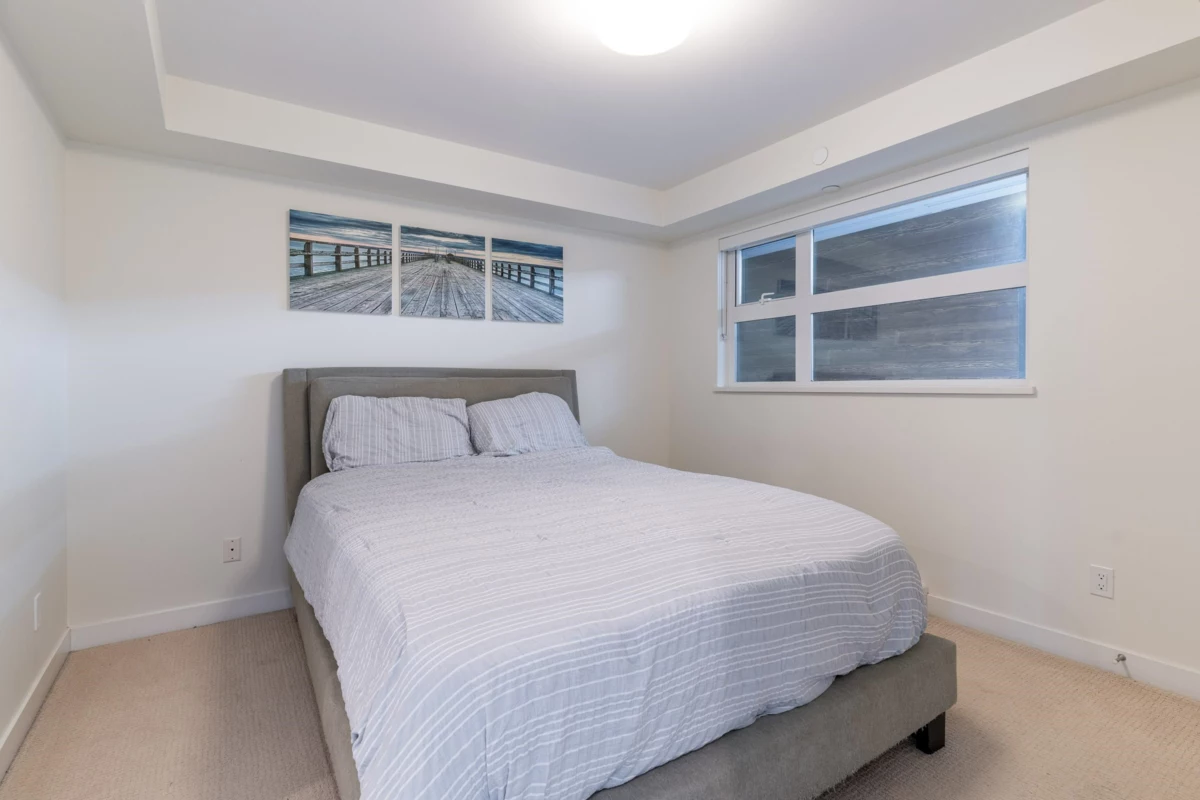 Laundry Room Photo of 203 1160 Oxford Street, White Rock, BC