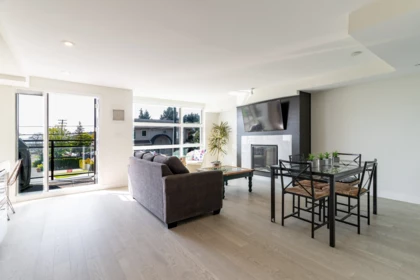 Basement Recreation Room Photo of 203 1160 Oxford Street, White Rock, BC