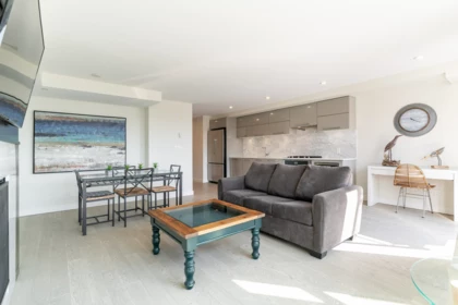 203 1160 Oxford Street, White Rock, BC