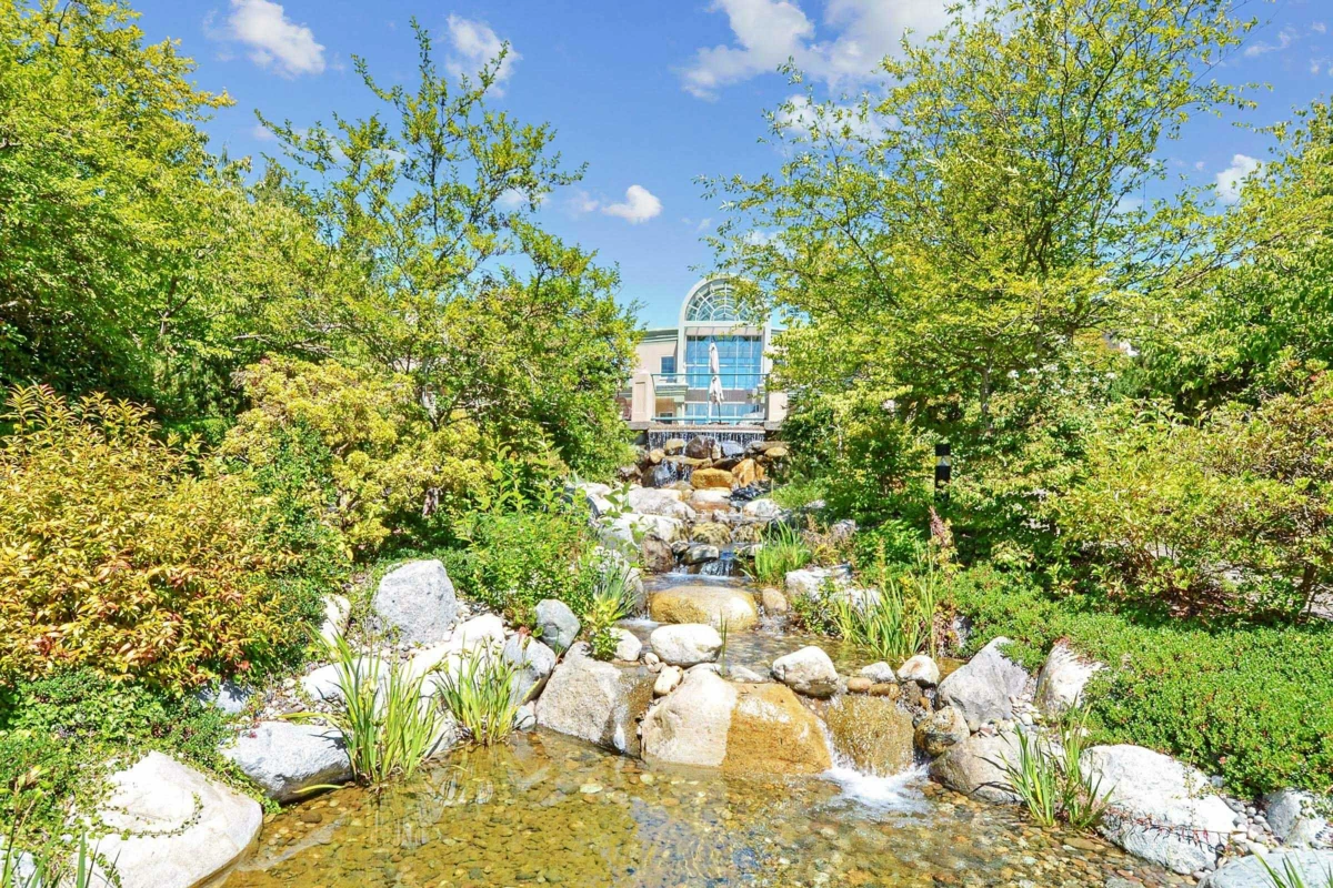 Swimming Pool Photo of 186 13888 70 Avenue, Surrey, BC