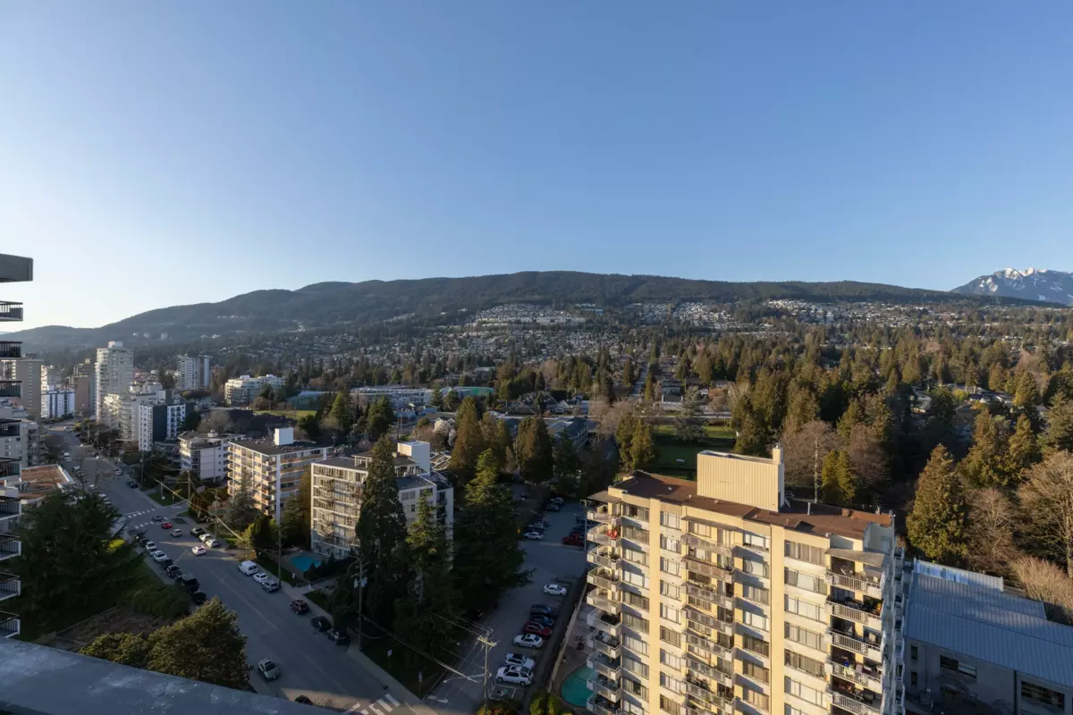 Aerial View of 1801 1972 Bellevue Avenue, West Vancouver, BC